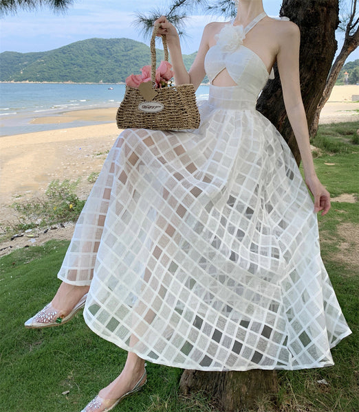French Style Temperament Plaid Cutout Pattern Halter Neck Backless 3D Flower Brooch Hollow Tube Top High Waist Long A-Line Dress