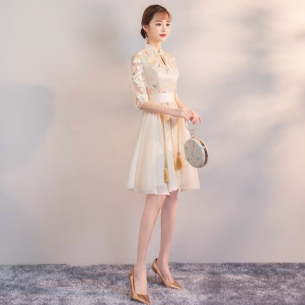 Chinese Fashion Vintage Style Stand Collar Floral Embroidery Flower Embroidered Cheongsam Short A-line Champagne Wedding Party Dress
