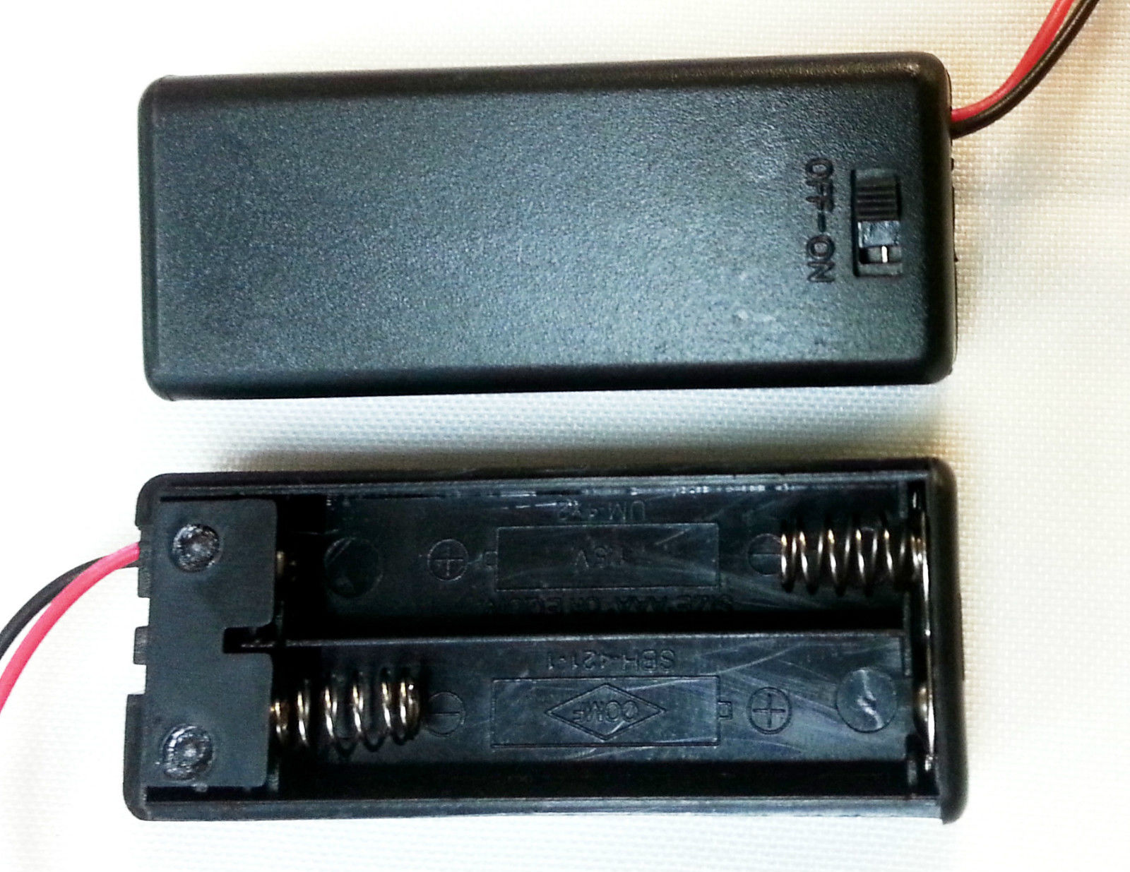 18 pcs 2 AAA Battery 3V Holder Box Case with Black ON OFF Slide Switch