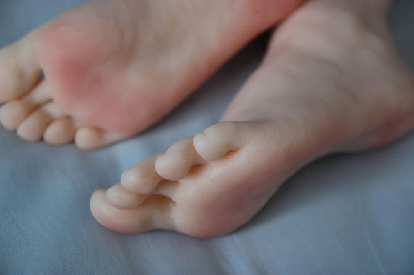 Cute girls Ladies Mannequin foot Model Silicone Lifelike Display shoes or socks