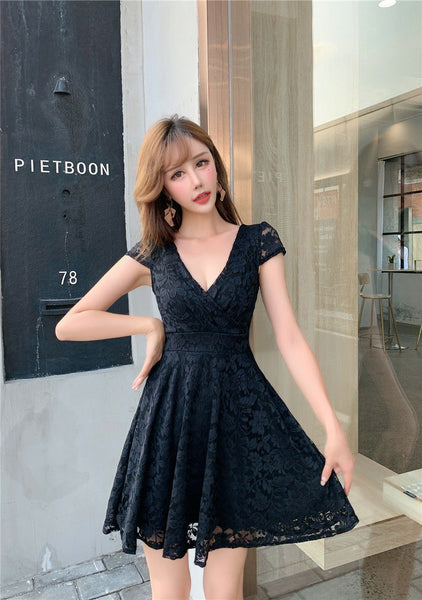 Women V-neck Temperament Sexy Backless Lace A Line Dress Skirt