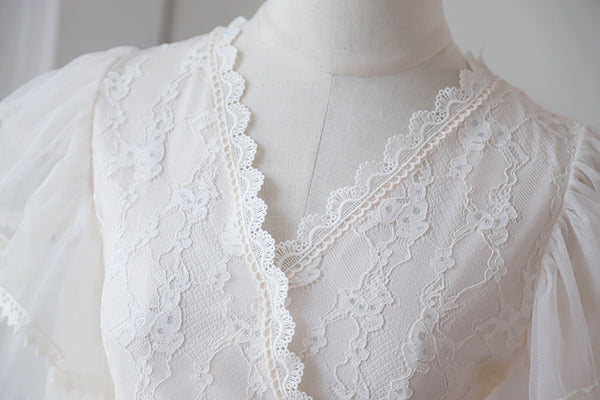 Fairy Temperament V-neck Double-layer Lotus Leaf Sleeves super Sweet Lace Skirt