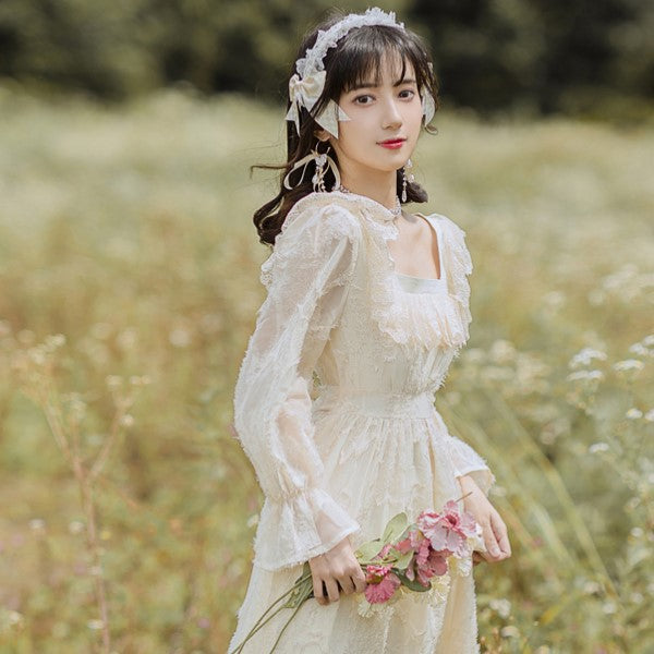 Autumn Long Sleeved Retro Temperament Ladies Princess Square Neck Collar Lace Ruffled Dress