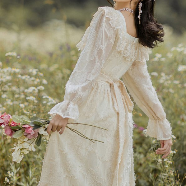 Autumn Long Sleeved Retro Temperament Ladies Princess Square Neck Collar Lace Ruffled Dress