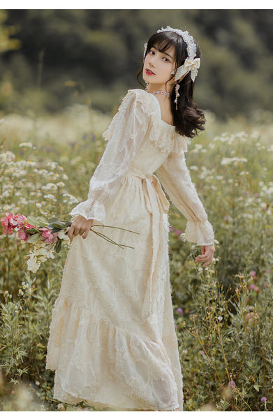 Autumn Long Sleeved Retro Temperament Ladies Princess Square Neck Collar Lace Ruffled Dress