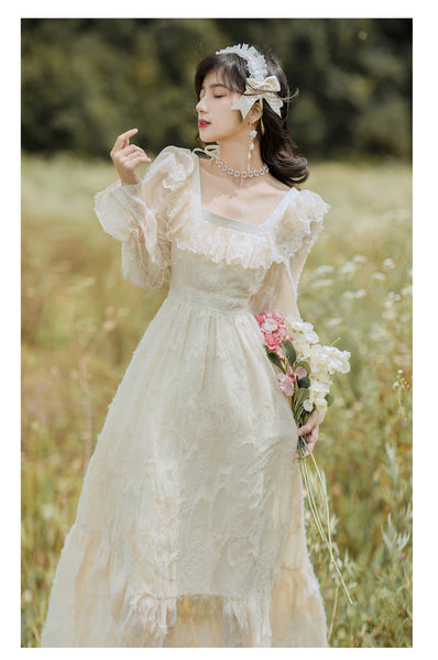 Autumn Long Sleeved Retro Temperament Ladies Princess Square Neck Collar Lace Ruffled Dress