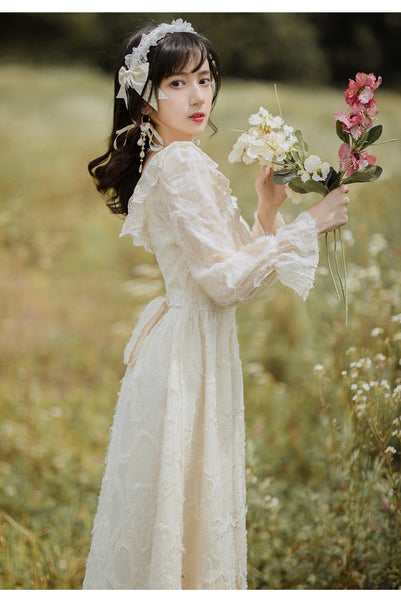 Autumn Long Sleeved Retro Temperament Ladies Princess Square Neck Collar Lace Ruffled Dress