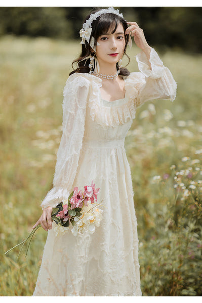 Autumn Long Sleeved Retro Temperament Ladies Princess Square Neck Collar Lace Ruffled Dress