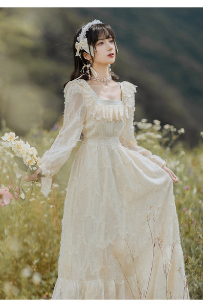 Autumn Long Sleeved Retro Temperament Ladies Princess Square Neck Collar Lace Ruffled Dress