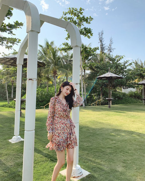 Elegant Long Sleeved Floral lotus leaf Collar V Neck Printed A Line Women Dress