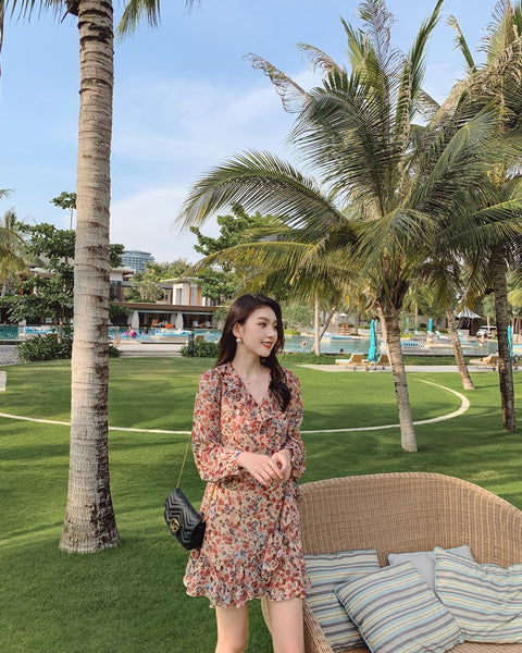 Elegant Long Sleeved Floral lotus leaf Collar V Neck Printed A Line Women Dress