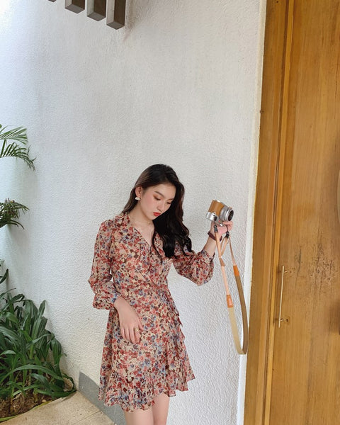 Elegant Long Sleeved Floral lotus leaf Collar V Neck Printed A Line Women Dress