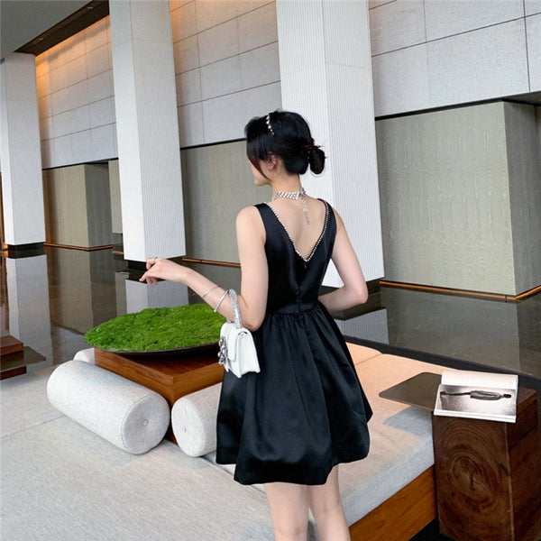 Luxury Elegant Sleeveless Cosmetic Diamond Deep V Neck Waist Party Dress