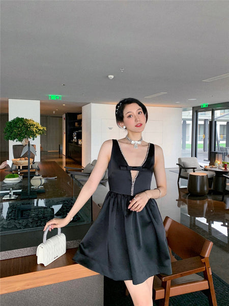 Luxury Elegant Sleeveless Cosmetic Diamond Deep V Neck Waist Party Dress