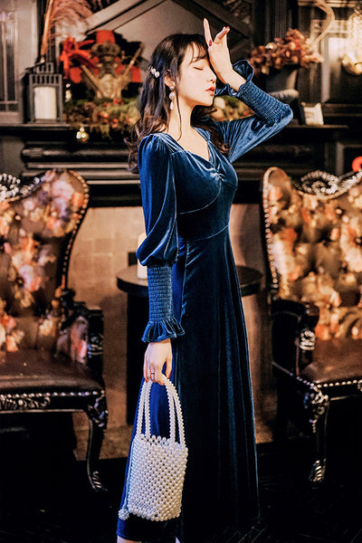 Elegant Women Retro Traditional Shiny Blue Velvet Ruffled Bust Long Sleeved Long Dress