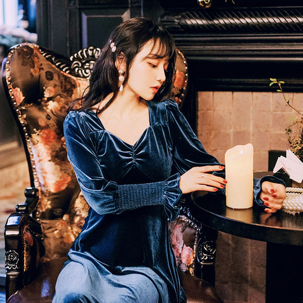 Elegant Women Retro Traditional Shiny Blue Velvet Ruffled Bust Long Sleeved Long Dress