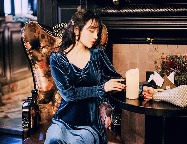 Elegant Women Retro Traditional Shiny Blue Velvet Ruffled Bust Long Sleeved Long Dress