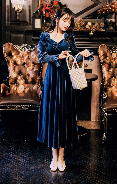 Elegant Women Retro Traditional Shiny Blue Velvet Ruffled Bust Long Sleeved Long Dress