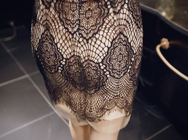 Summer Elegant Women Fashion Sexy V-neck Sleeveless Black Lace Mesh pattern Dress