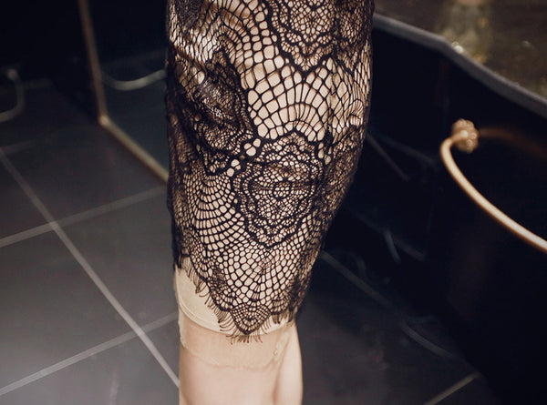 Summer Elegant Women Fashion Sexy V-neck Sleeveless Black Lace Mesh pattern Dress