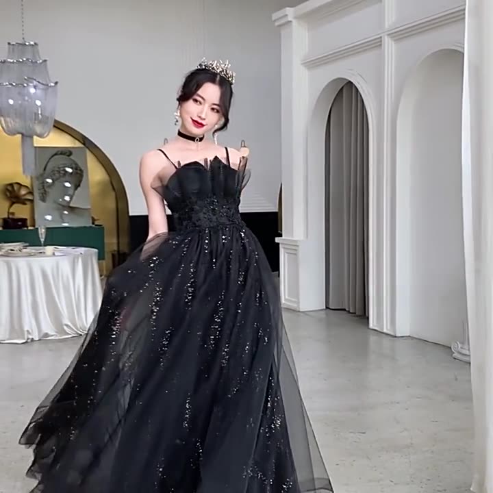 Temperament Women Special Black Evening Banquet Meeting Party Spaghetti Strap Pleated Tutu Dress