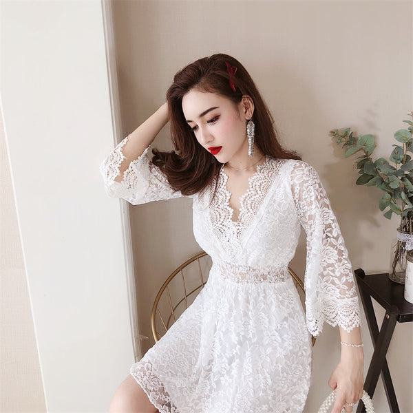Temperament Summer Trendy Sexy Women Lace V-Neck Above Knee Trumpet Sleeves Loose A Line Dress