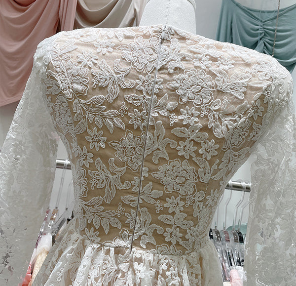 Beautiful Elegant Cozy Ladies Beige V-Neck Long Sleeved Lace High Waist Puffy Party Clubbing Dress