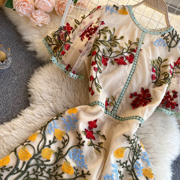 Cozy Retro Style Chic Women Beautiful Round Neck Short Sleeves Mesh Floral Embroidered A Line Dress