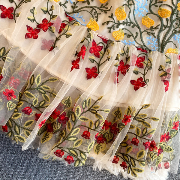 Cozy Retro Style Chic Women Beautiful Round Neck Short Sleeves Mesh Floral Embroidered A Line Dress