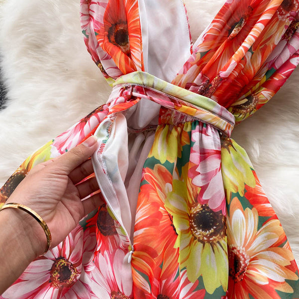 Look Good Pretty Sexy Women Ruffles Colorful Floral Printed V-Neck Waist Front Bow Sleeveless Backless Dress