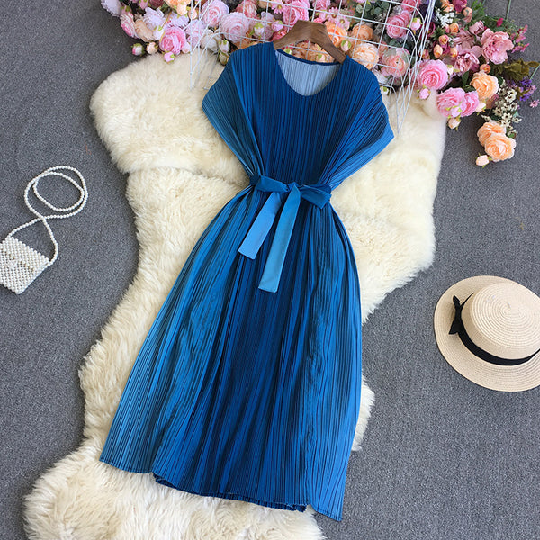 Amazing Summer Women Pleated Blue Gradient Color Change Sleeveless Round Neck Waist Belt Band Size Loose Dress