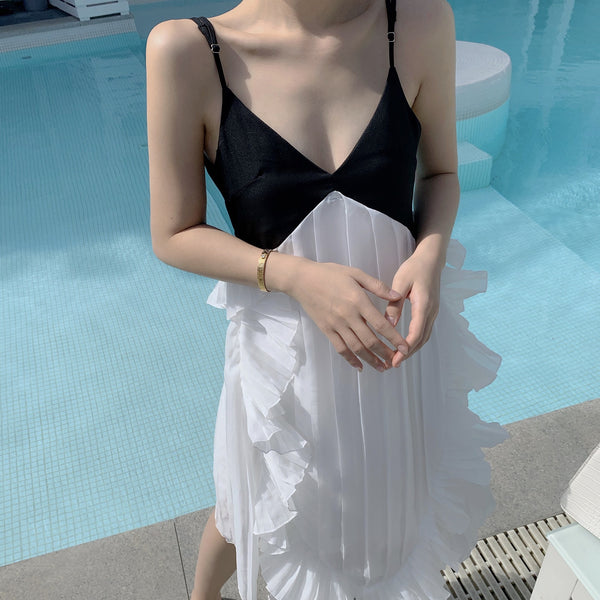Retro Vintage Bohemian Seaside Holiday Beach Spaghetti Strap Ruffled Lotus Leaf Stitching Pleated V Neck Dress