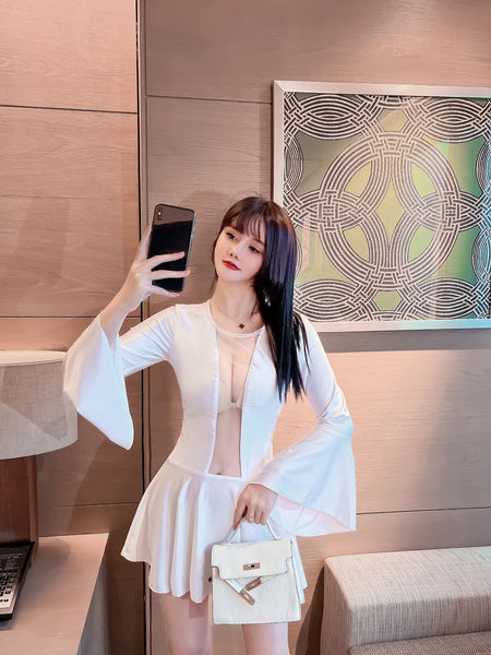 Gorgeous Mesh Front Open See Through Stitching Round Neck Long Flare Sleeves Pleated Dress