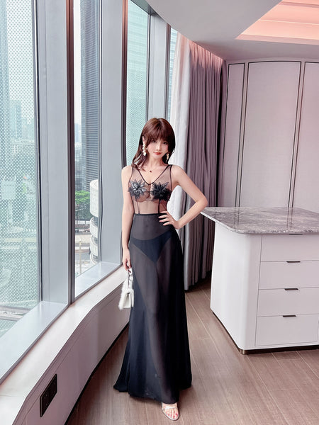 Beauty Sexy Transparent Deep V Neck Sleeveless Lace Backless Night Evening Meeting Maxi Dress