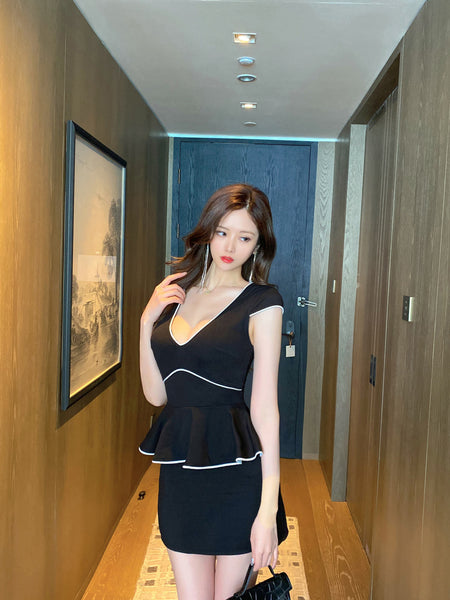 Gorgeous Beauty Office Working Lady V Neck Pleated Pattern Waist Short Sleeves Dress Suit