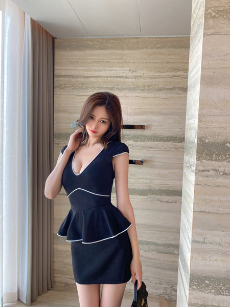 Gorgeous Beauty Office Working Lady V Neck Pleated Pattern Waist Short Sleeves Dress Suit