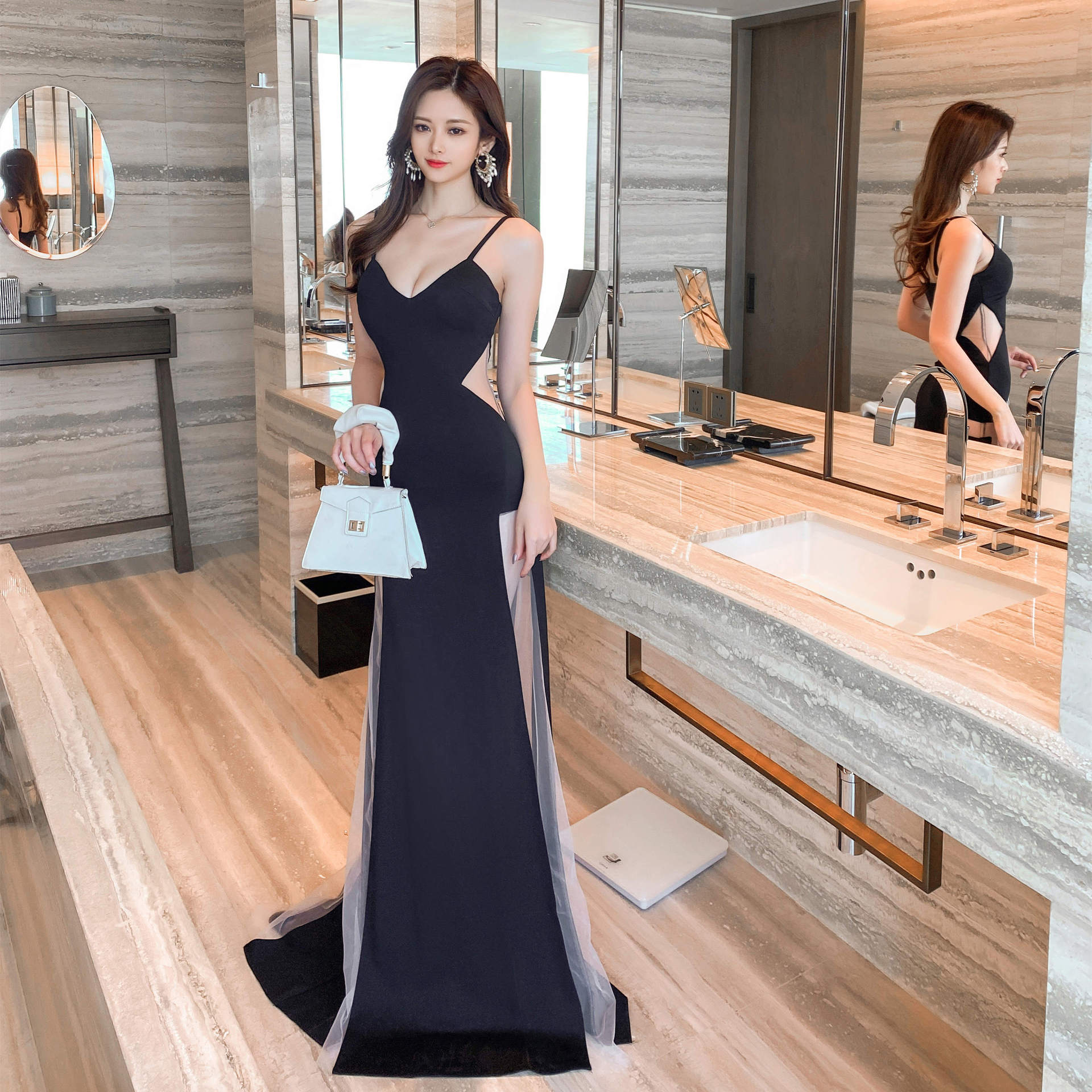 Temperament Gorgeous Spaghetti Strap Deep V Neckline Side Cut Hollow Out Banquet Evening Long Dress