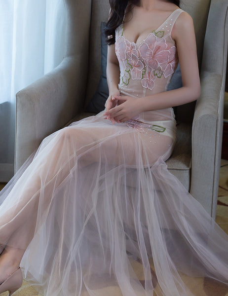 Sexy See Through Lace Mesh Sleeveless Low Cut Embroidered Floral Clubbing Party Gown Dress