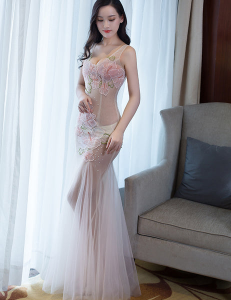 Sexy See Through Lace Mesh Sleeveless Low Cut Embroidered Floral Clubbing Party Gown Dress