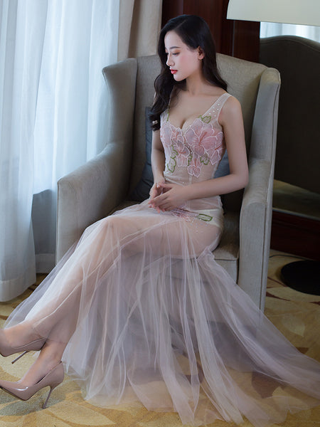 Sexy See Through Lace Mesh Sleeveless Low Cut Embroidered Floral Clubbing Party Gown Dress