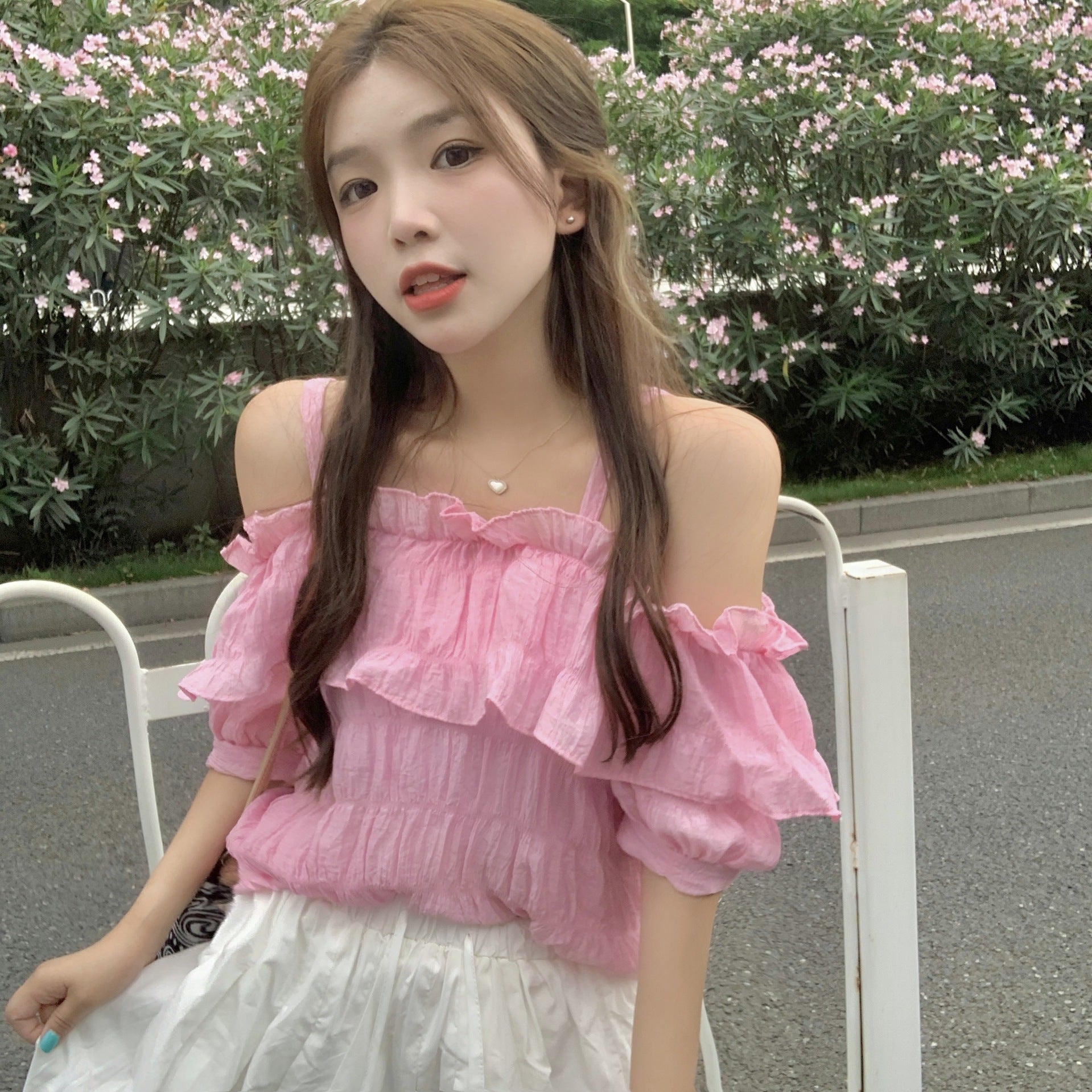 New Style Young Look Sweet Women Off Shoulder Strap Pleated Ruffled Waist Pullover Short Puff Sleeved Top