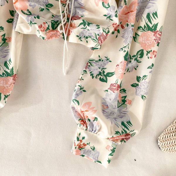 Great Look Women White Square Neck Elastic Floral Printed Puff Long Sleeves Front Drawstring Crop Top Blouse