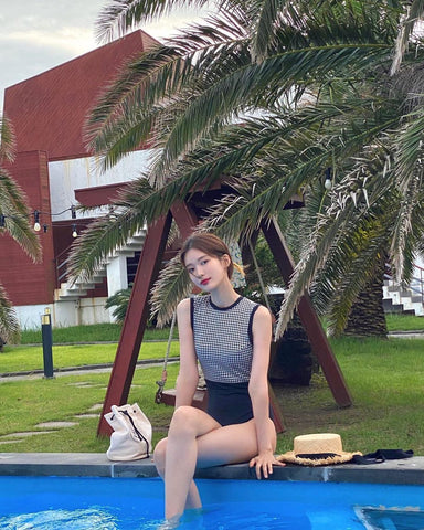 One Piece Sexy Swimsuit Crew Neck Open Back Ribbon Waist Beachwear Beach Swimwear